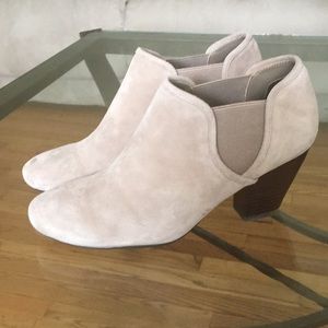 Vaneli Booties